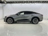 フロントからリヤまで一体感あるスタイリッシュなサイドフォルムです。