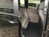 後席もゆったり乗車していただけます。