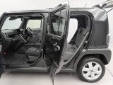 納車の前にはエンジンオイル、オイルエレメント、エアクリーナー、クーラント、バッテリー、ワイパーゴムのチェックまたは交換を行います!
