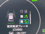 【ホンダセンシング】走行中に前方の車両等を認識し、衝突しそうな時は警報とブレーキで衝突回避と被害軽減をアシスト。より安全にドライブをお楽しみいただけます。