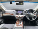 フーガの運転席周りの画像です。興味がわいて来ませんか?ゆっくり、じっくりご覧下さい。