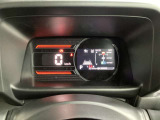 見やすいスピードメーター!運転に集中できます♪