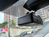 ドライブレコーダー装備です!もしもの時やあおり運転など、映像記録は証拠になるのであると安心ですね!