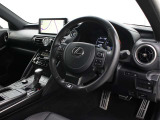 運転席廻りです。
