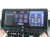 お車選びをお楽しみ頂けるよう、在庫車の展示スペースを十分に確保しております。