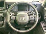 【ステアリングスイッチ】運転中、前方から目線をそらすことなく、オーディオ等の操作が可能な便利機能!安心&快適なドライブを演出してくれます♪