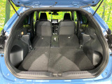 後席を格納すると、これだけの広さが!シーンに合わせたシートアレンジで、大きな荷物も積むことが出来ます♪