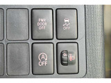 トラクションコントロールとは、すべりやすい路面での発進時や加速時にタイヤの空転を抑え、駆動力確保に貢献する機能です。詳細は販売店スタッフまでおたずねください。