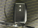 【スマートキー(エンジンスタートストップスイッチ)】スマートキー(電子キー)を持っていれば、スイッチを押すだけでエンジンをかけることができます!