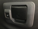運転席ロングスライドシートも装備です!