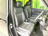 運転席シート廻りは使用感も少なく、良好な状態となっています。丁寧に使われていたことがよくわかりますね。
