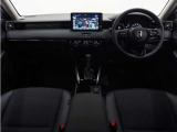 ◆視界広々で非常に運転しやすくロングドライブでも疲れを感じさせないすっきりとまとまったインパネ周りです。
