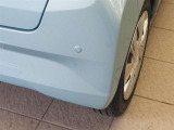 コーナーセンサーを車の前後に装備。障害物との距離に応じて、警告音を変えてお知らせしてくれます。