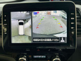 『アラウンドビューモニター』はスムーズな駐車と安全確認をサポートします。