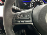 【ステアリングスイッチ】運転中に前方から目線をそらすことなくオーディオ等の操作が可能な便利機能!安心&快適なドライブを演出してくれます。