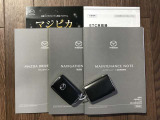 取扱書&整備手帳揃っております☆遠くからドアの開錠施錠が出来る便利なキーレスを装備しています。