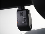 ◆ドライブレコーダー◆映像・音声などを記録する自動車用の装置です。 もしもの事故の際の記録はもちろん、旅行の際の思い出としてドライブの映像を楽しむことができます。