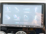 お車選びをお楽しみ頂けるよう、在庫車の展示スペースを十分に確保しております。