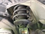 お車を安心してお乗りいただく為には、足回りの定期点検が欠かせません。サービスサポート(有償保証)では無料点検もご提供しており、安心のカーライフをお過ごしいただけるサポート体制が整っています。