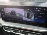 【アラウンドビューモニター】バックカメラに加え、360度のカメラで駐車も楽々。駐車が苦手な方でも安心してお乗りいただけます。