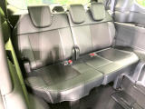 3列目シートはもちろん状態良好☆大人でもゆったりと座って頂けますので、大人数でのお出かけもラクラクです♪ご家族で、気の知れた仲間で、ドライブに行くのが楽しみですね♪
