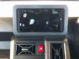 当車両はオーディオレスです。多彩なナビゲーション・オーディオをご用意しております。詳しくは当店スタッフにお問い合わせください。