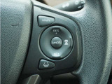 ◆アダプティブクルーズコントロール◆予め設定した車速内でクルマが自動的に加減速。前走車との適切な車間距離を維持しながら追従走行します。【LKAS】車線維持支援システムでステアリング操作を支援。