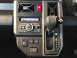 温度を設定すれば、自動で車内の温度管理をしてくれる優れものです♪ATミッションで運転楽々