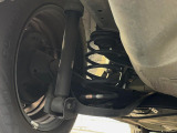 お車を安心してお乗りいただく為には、足回りの定期点検が欠かせません。サービスサポート(有償保証)では無料点検もご提供しており、安心のカーライフをお過ごしいただけるサポート体制が整っています。