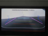 バックガイドモニターで、後方を確認しながら安心して駐車することが出来ます。運転初心者も熟練者も必須の機能ですよ!
