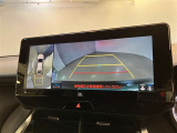 バックカメラが付いているので後方確認が非常にしやすいです。今や運転初心者も熟練者も必須装備!ついていて損はないですね♪