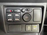 【両側パワースライドドア】両側が電動スライドドアになっております。狭い駐車場でのお子様の乗り降りの時などに安心です!