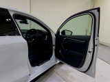 Audiは創業者であるホルヒの「いかなる時代においても第一級の素材を用い、操縦安定性に優れ、さらに進歩的なクルマの製造を目指す」という考え方に則り、こだわり抜かれたインテリアを目指しています。