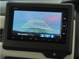 ◆バックカメラ◆リバースにするだけで映ります、後方の安全確認や、狭い駐車場での車庫入れ、雨の日や夜間など視界の悪い時に便利です!安全にバックする為には欠かせない装備です。