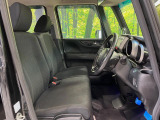 運転席シート廻りは使用感も少なく、良好な状態となっています。前オーナー様が丁寧に使っていたことがよくわかりますね。
