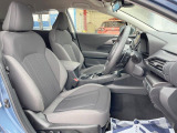 ドライバーによって運転しやすいポジションは異なり、あの車はどうなのか不安なこともありますよね。気になるお車は店頭で乗り込んでご確認いただけます♪