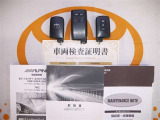 スマートキー&エンジンスターター付。取扱説明書とメンテナンスノートもあります☆品質評価シート付いてます!トヨタ認定中古車ライト!!