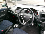 機能的な運転席は運転の妨げにならずストレスを感じさせません。