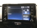 【8インチディスプレイオーディオ】各種オーディオ機能とスマホ連携機能を搭載しています。ナビキットは装着されていません。機能の詳細につきましては、展示店舗までお尋ねください。