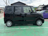 両側パワースライドドア付きで便利!小さなお子様も乗り降り楽々です♪スイッチは運転席にもありますよ!