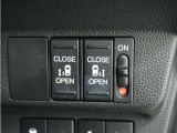 ◆両側電動スライドドア◆狭い駐車場でも乗り降りが楽々♪お子様が隣の車にドアを当ててしまう心配もございません!小さなお子様連れの方もこれで安心。