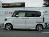 車輌左横になります!ホンダ車のことでしたらぜひ当店へご相談ください!在庫確認や見積のご依頼はいつでも大歓迎です!専任のスタッフがしっかりサポートさせていただきます!