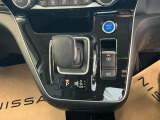 展示車両は全車 クリーニング済。 専門業者さんにて内外装ともにキレイにしてご納車いたします。 また別途、各種コーティングもうけたまわってます。