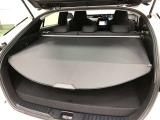 【トノカバー】荷物に直射日光が当たるのを防ぐだけでなく、目隠しとしての役割も果たしてくれるので、防犯面でも役立ちます!