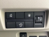 【パワースライドドア】スマートキーや運転席のスイッチでスライドドアの開閉が可能♪電動だから力を入れてドアを開ける必要が無く、小さいお子様でも、重い荷物を持っている時もラクに開け閉めできます♪