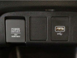 【USBポート】USBポートも装備されています♪スマートフォンのオーディオに連携も可能です。今や欠かせない装備の一つです!