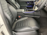 メルセデス・ベンツの定める厳しい基準をクリアしたお車のみをご案内させて頂きます。納車前整備はメーカー規定に基づき100項目以上にも及ぶ点検を熟練のメカニックによって行いご納車させて頂きます。