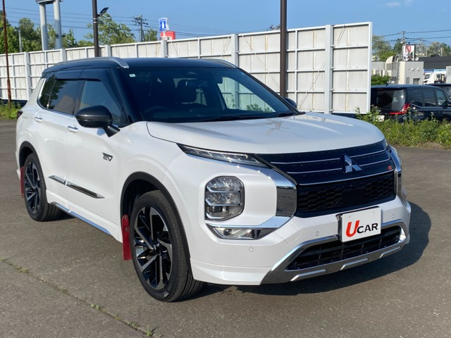 アウトランダー PHEV 2.4 P 4WD 