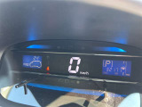 整備スタッフは国家資格を持つプロの整備士です。車検の受入/中間/完成検査と保安基準発行のすべても自社で行います。