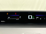 視認性の高いメーター回り。いろいろな情報も表示されます。